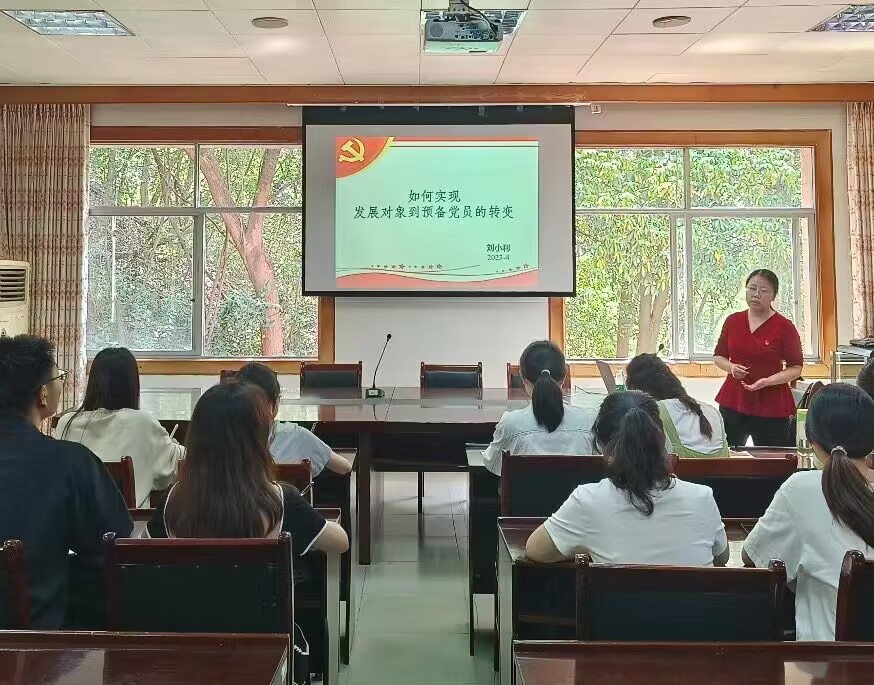 XDtu_1682488966245004460.jpg 刘小利.jpg